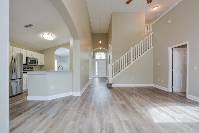 Foto del edificio - 8344 Lake Amhurst Trail