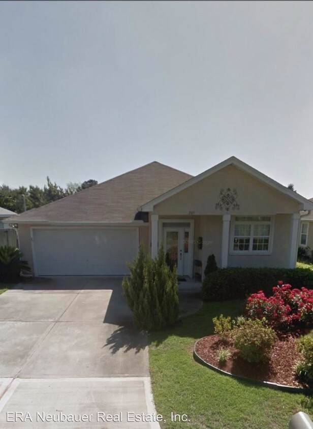 205 Wisteria St, Panama City Beach, FL 32407 House for Rent in Panama
