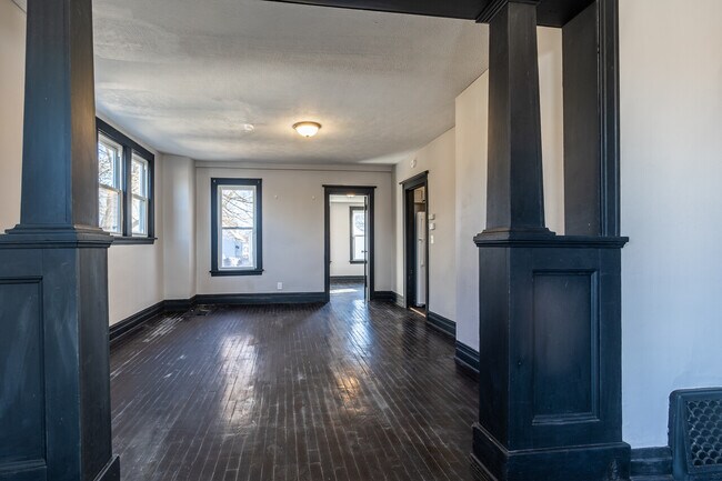 Foto del edificio - 3159 Grand Ave