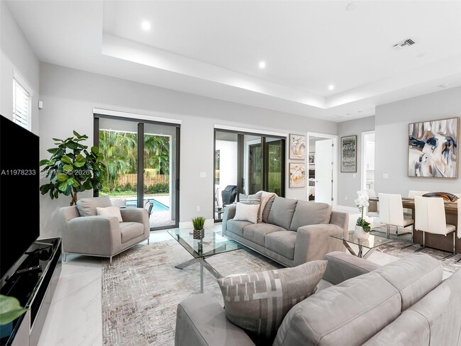 Foto del edificio - 1484 SW 32nd St