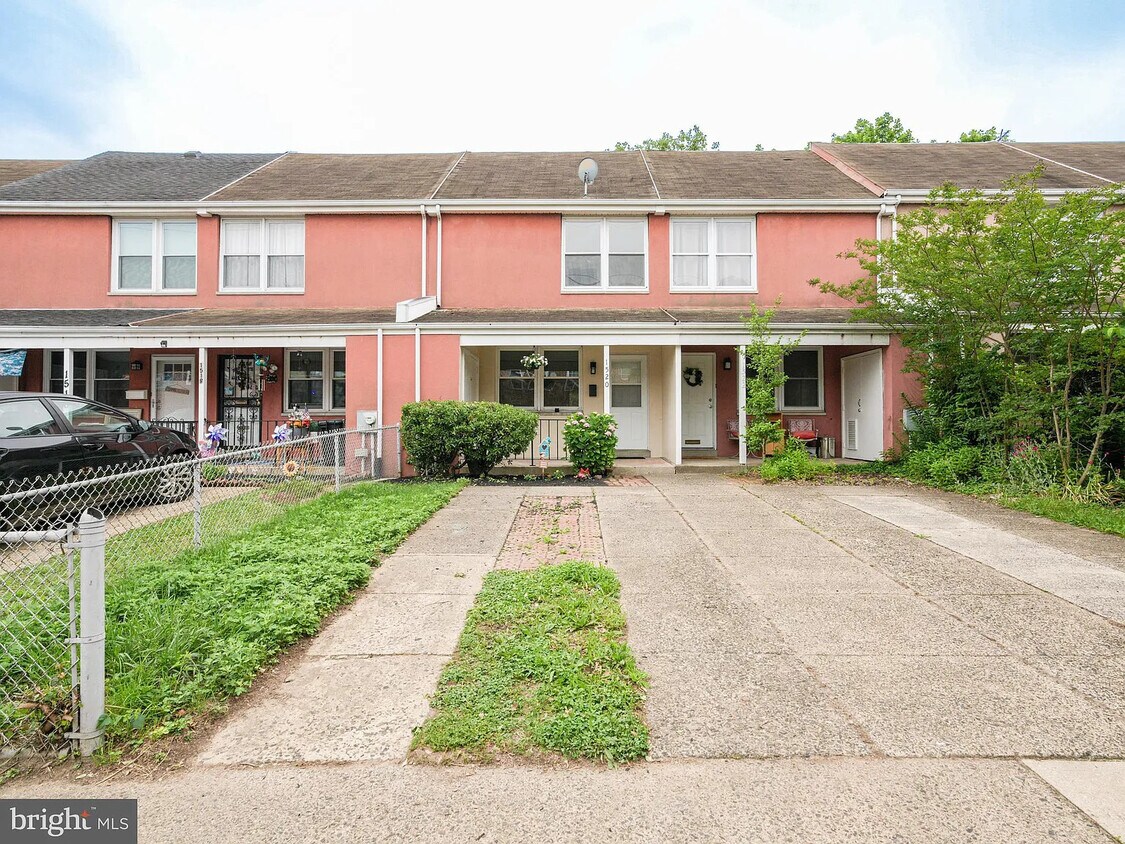 Foto principal - 1520 W Thompson St