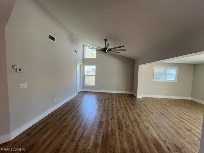 Building Photo - 1361 Lake Shore Dr