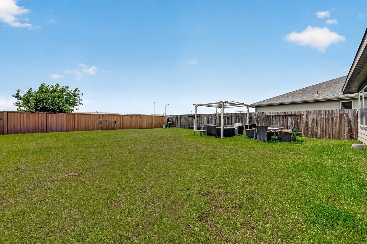 Foto del edificio - 3822 Sparkman Ln