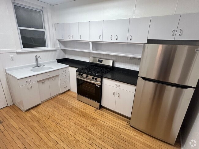 Building Photo - 2309 S Darien St
