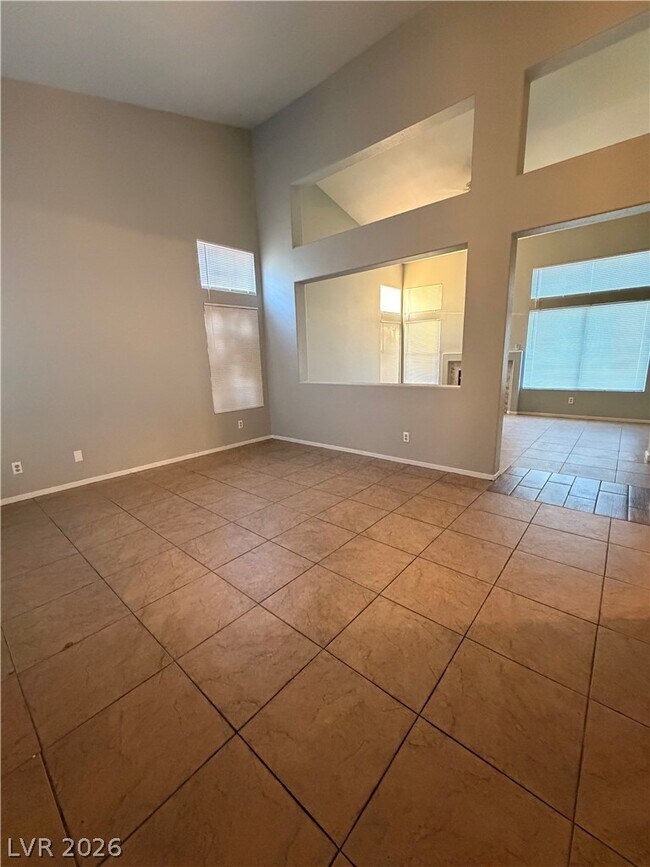 Foto del edificio - 5152 Silhouette Ave