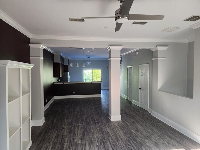 Foto del edificio - 3/2.5 Luxury Townhome in All Saints distri...