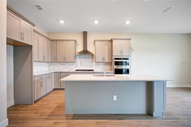Building Photo - 13858 Destin Beach Ln