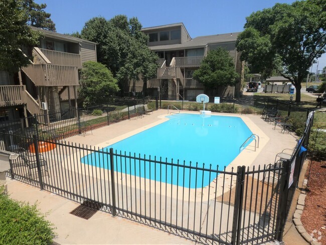 Building Photo - Lodge West Apartments