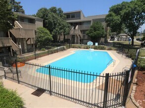 Building Photo - Lodge West Apartments