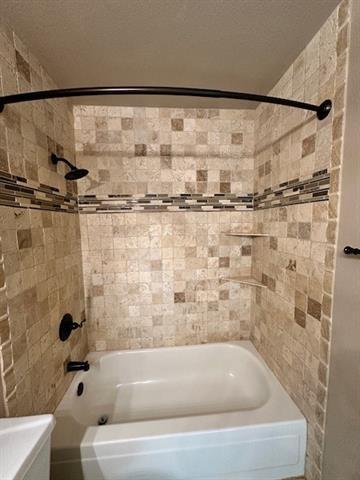 Foto del edificio - 5714 Cedar Creek Dr