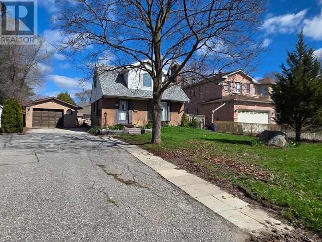 Building Photo - 12 Todd Brook Dr