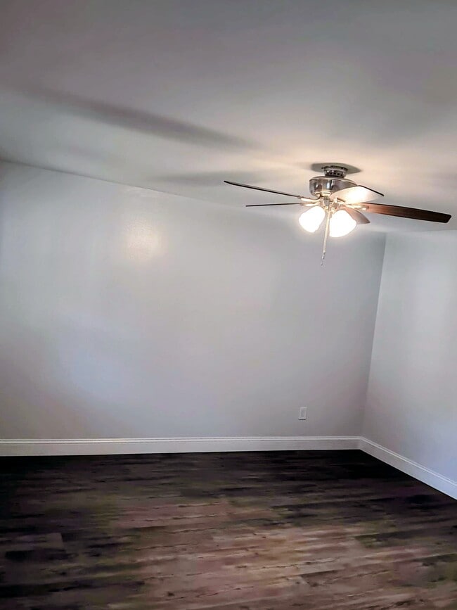 Building Photo - 95 Orpheum Ave