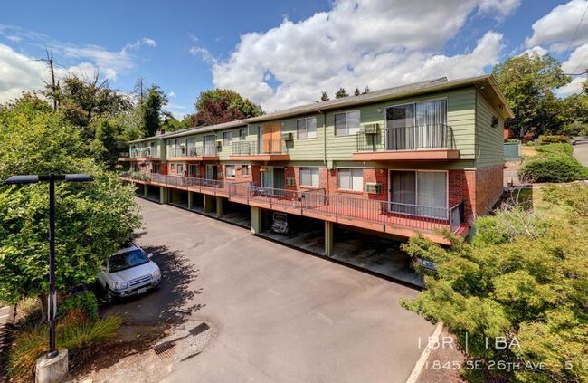 Building Photo - 1 bedroom in Milwaukie OR 97222