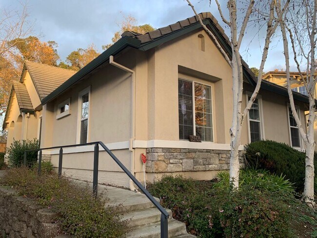 Building Photo - 5926 Linwood Cmn