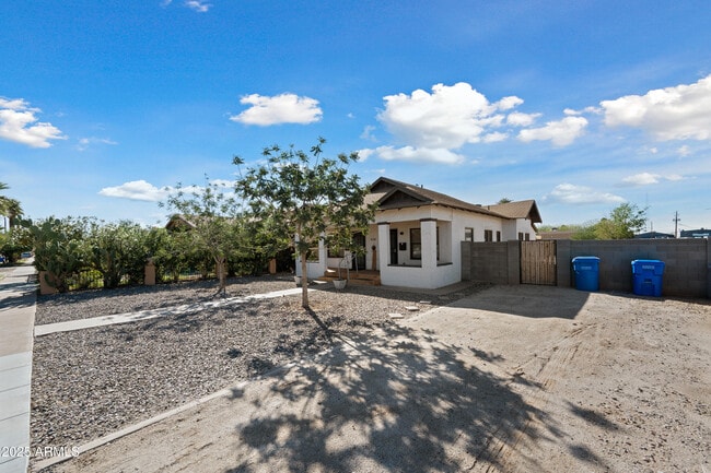 Foto del edificio - 438 N 17th Ave