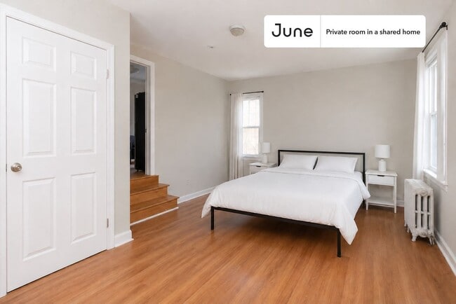 Building Photo - Room in Shared 9 bed/2 bath home