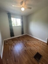 Building Photo - 926 Dainard Dr