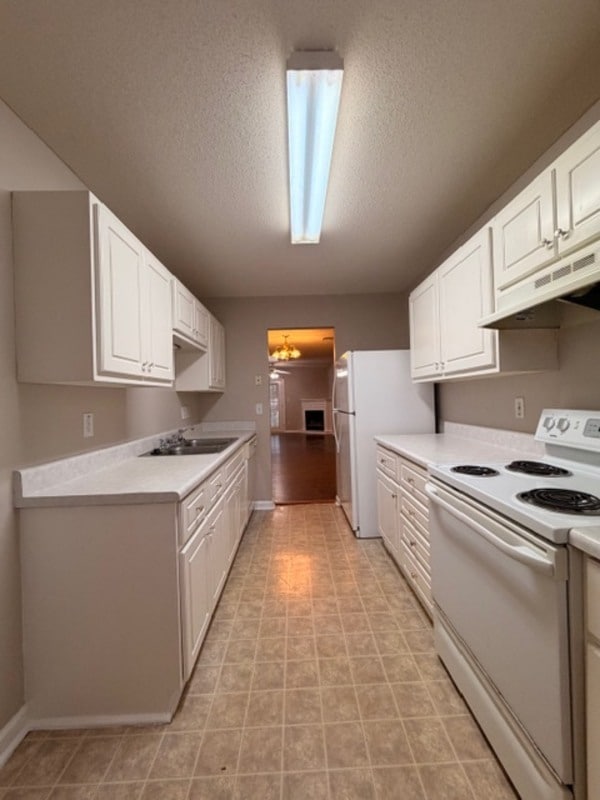 Building Photo - 409 Twin Eagles Dr