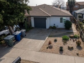 Building Photo - 5473 W Santa Ana Ave