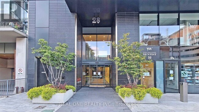 Building Photo - 28 Wellesley St E
