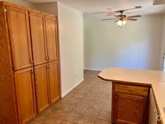 Building Photo - 332 Sagewood Dr