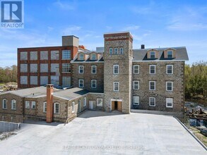 Building Photo - 150 Mill St