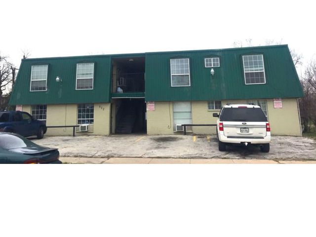 Foto principal - 612 Luxton St