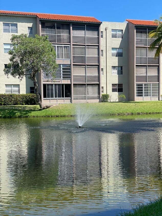 1820 SW 81st Ave Unit 3205, North Lauderdale, FL 33068 Room for Rent