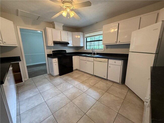 Building Photo - 4960 Cold Springs Dr NW