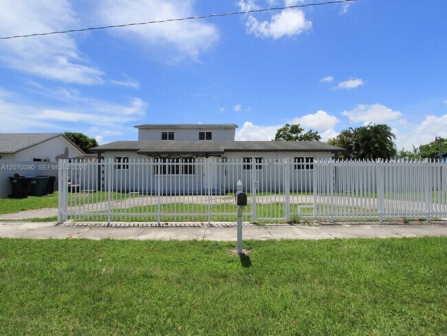 Foto del edificio - 11460 SW 224th St