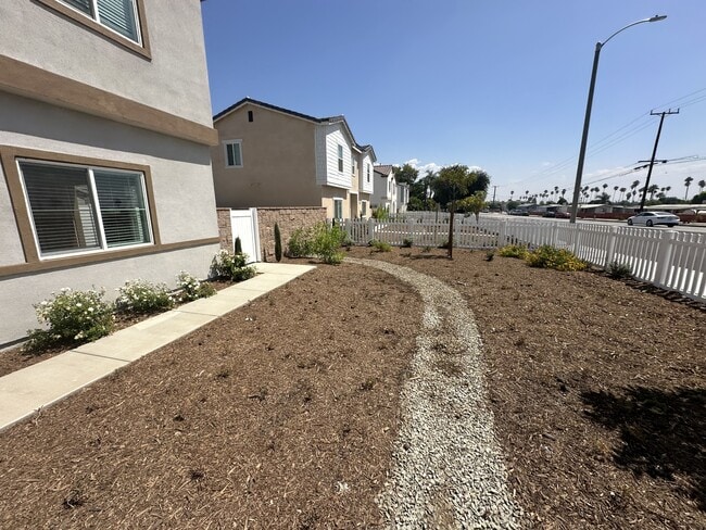 Photo - 2246 W Mill St House