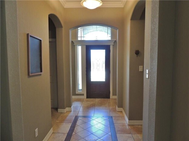 Building Photo - 3932 Lambermont Dr