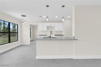 Building Photo - 2502 35th St SW