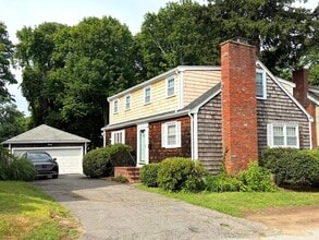 Building Photo - 52 Evans Rd