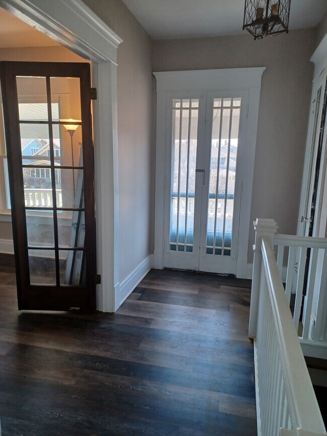 Front Hall - 135 Fordham Dr