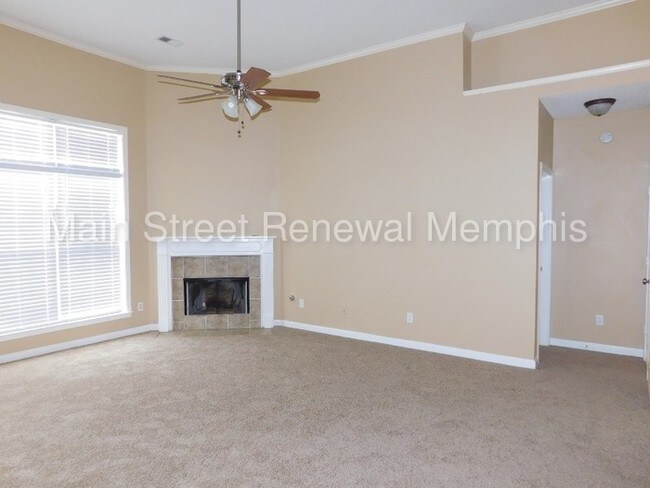 Foto del edificio - 7182 Brook Mill Dr