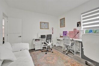 Building Photo - 3784 Sheridan Ave
