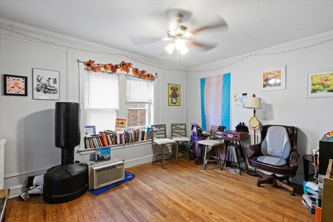 Foto del edificio - 6418 N Newgard Ave