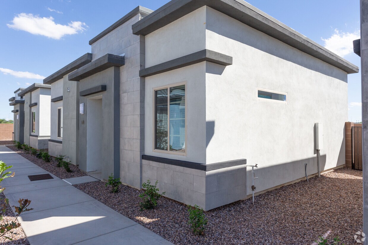 Hampton East Apartments in Mesa, AZ