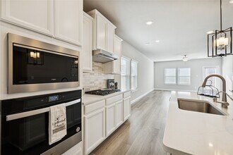 Building Photo - 17706 Rosemary Ln