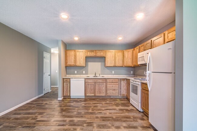 Foto del edificio - 1657 Gunston Dr