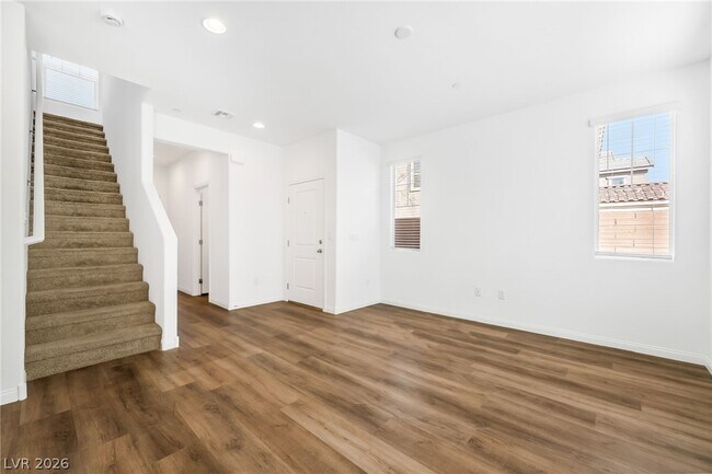 Foto del edificio - 399 Mary Baer Wy