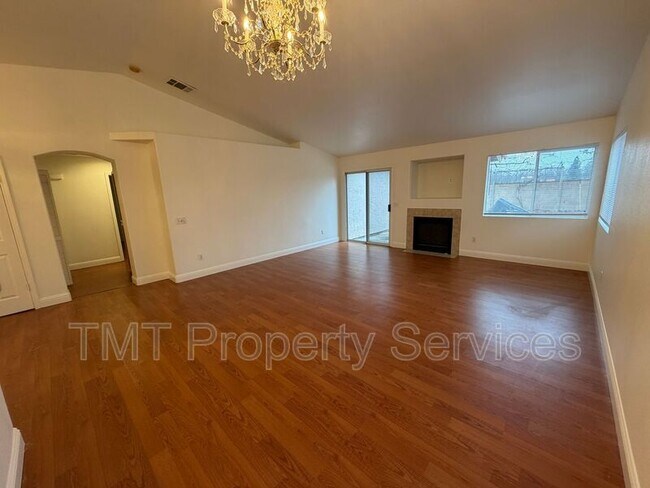 Foto del edificio - 9119 Willowberry Way