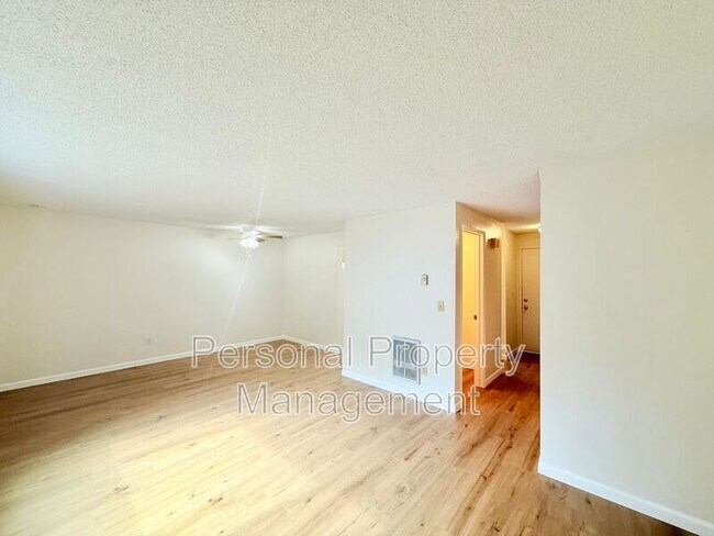 Foto del edificio - 4201 Nicholson Rd
