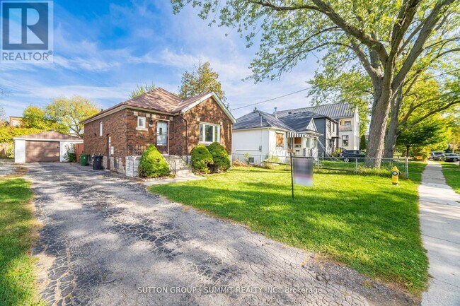 Building Photo - 56 Ash Crescent