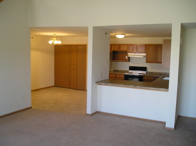 Loft #7 - 1521 Commonwealth Dr