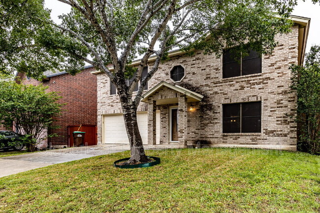 Foto del edificio - 7307 Justino Trail