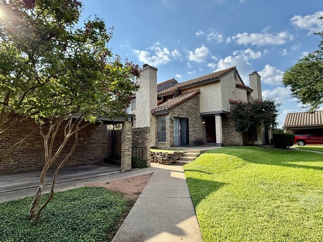 Photo - 777 Custer Rd Townhome