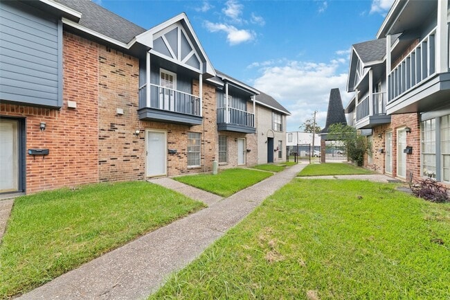 Photo - 353 Audrey Ln Apartment