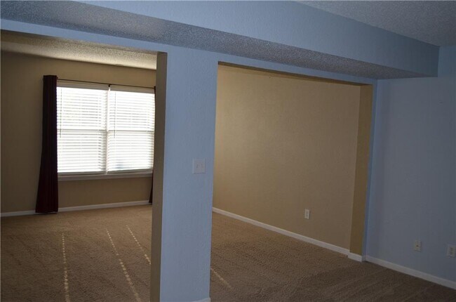 Building Photo - 12180 Sweet Creek Trail